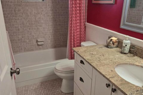 Condo in Lake Worth, Florida, 2 bedrooms  № 2400506 - photo 11