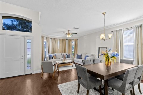 Villa ou maison à vendre à Orlando, Floride: 4 chambres, 185.25 m2 № 2431930 - photo 4