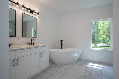 House in Micanopy, Florida 3 bedrooms, 158.4 sq.m. № 2235563 - photo 16