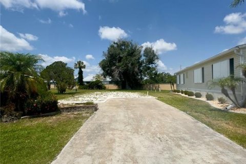 Terreno en venta en Port Charlotte, Florida № 757931 - foto 6
