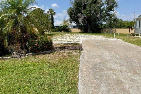 Terreno en venta en Port Charlotte, Florida № 757931 - foto 5