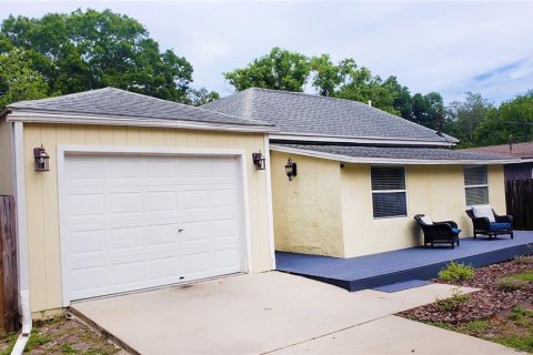 House in Clearwater, Florida 2 bedrooms, 101.91 sq.m. № 2273049 - photo 26