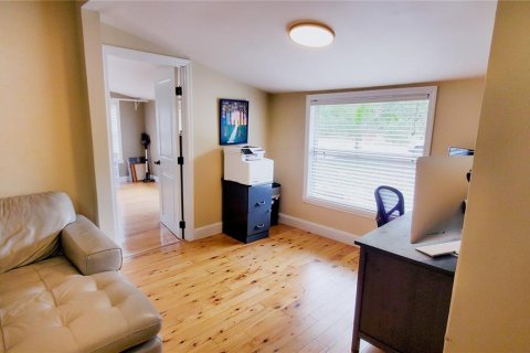House in Clearwater, Florida 2 bedrooms, 101.91 sq.m. № 2273049 - photo 11