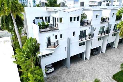 Купить таунхаус в Майами-Бич, Флорида 4 спальни, 196.95м2, № 1950610 - фото 29