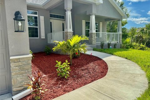 Casa en venta en Port Charlotte, Florida, 4 dormitorios, 210.42 m2 № 1786108 - foto 3
