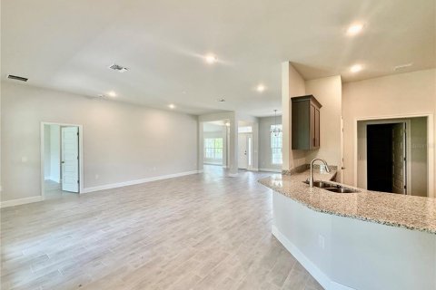 Casa en venta en Port Charlotte, Florida, 4 dormitorios, 210.42 m2 № 1786108 - foto 7