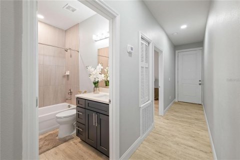 Casa en alquiler en Tampa, Florida, 2 dormitorios, 100.15 m2 № 1903239 - foto 16