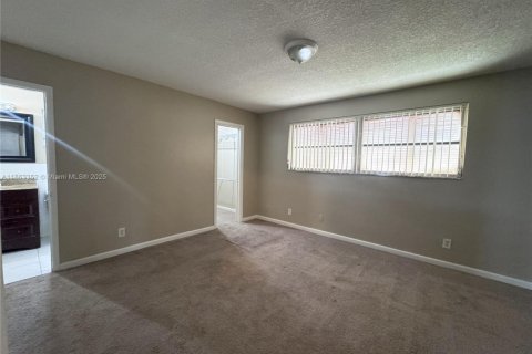 Купить виллу или дом в Холливуд, Флорида 3 спальни, 155.89м2, № 1989859 - фото 5