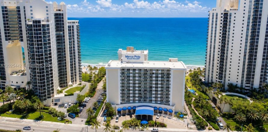 Studio à Condo à Sunny Isles Beach, Floride № 2269858