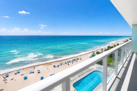 Copropriété à vendre à Sunny Isles Beach, Floride: 40.88 m2 № 2269858 - photo 12