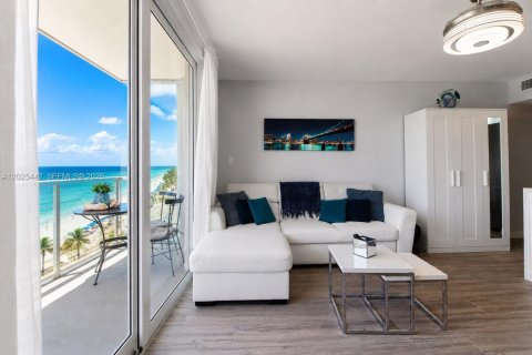 Copropriété à vendre à Sunny Isles Beach, Floride: 40.88 m2 № 2269858 - photo 7