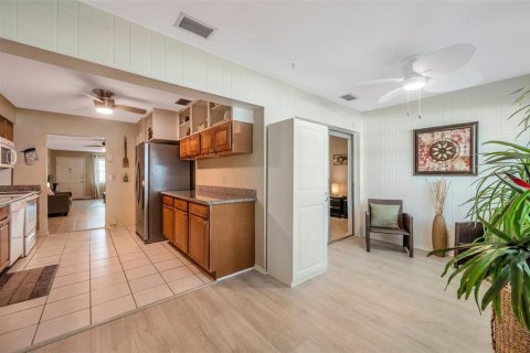 Copropriété à vendre à Seminole, Floride: 2 chambres, 109.62 m2 № 1833489 - photo 14