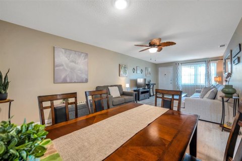 Copropriété à vendre à Seminole, Floride: 2 chambres, 109.62 m2 № 1833489 - photo 4