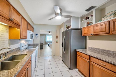 Copropriété à vendre à Seminole, Floride: 2 chambres, 109.62 m2 № 1833489 - photo 10