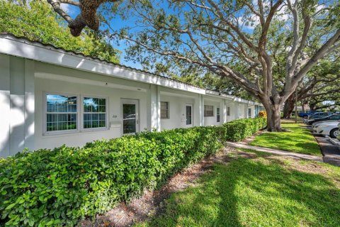 Copropriété à vendre à Seminole, Floride: 2 chambres, 109.62 m2 № 1833489 - photo 1