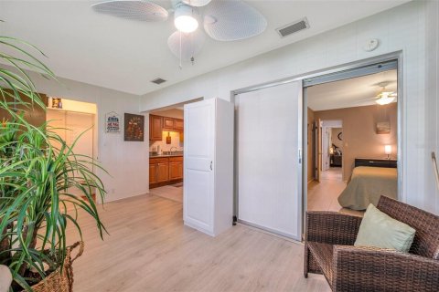 Copropriété à vendre à Seminole, Floride: 2 chambres, 109.62 m2 № 1833489 - photo 15