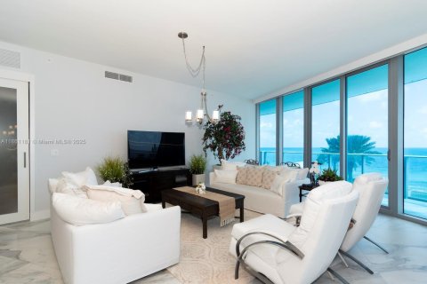 Condo in Fort Lauderdale, Florida, 4 bedrooms  № 1961030 - photo 9