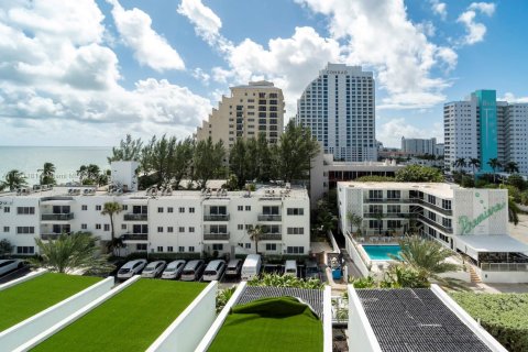 Condo in Fort Lauderdale, Florida, 4 bedrooms  № 1961030 - photo 4
