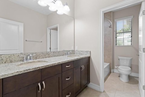 House in ESTANCIA

 in Wesley Chapel, Florida 4 bedrooms, 255.76 sq.m. № 1815502 - photo 28