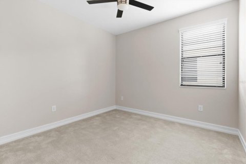 House in ESTANCIA

 in Wesley Chapel, Florida 4 bedrooms, 255.76 sq.m. № 1815502 - photo 25