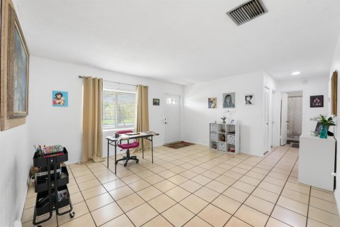 Купить виллу или дом в Тамарак, Флорида 1 комната, 99.68м2, № 2189713 - фото 13