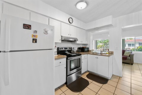 Купить виллу или дом в Тамарак, Флорида 1 комната, 99.68м2, № 2189713 - фото 2