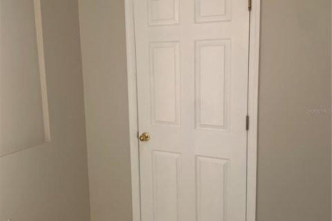 Снять в аренду таунхаус в Лейквуд Ранч, Флорида 6 комнат, 144.83м2, № 1541722 - фото 8