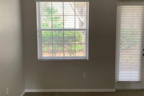 Снять в аренду таунхаус в Лейквуд Ранч, Флорида 6 комнат, 144.83м2, № 1541722 - фото 4