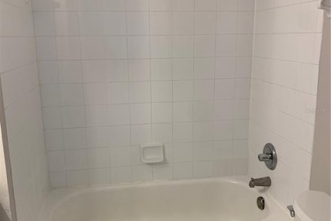 Снять в аренду таунхаус в Лейквуд Ранч, Флорида 6 комнат, 144.83м2, № 1541722 - фото 20