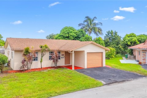 Casa en Tamarac, Florida 2 dormitorios, 126.9 m2 № 2293336