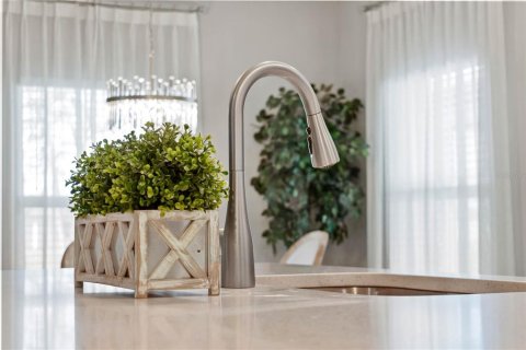 Купить виллу или дом в Порт-Шарлотт, Флорида 6 комнат, 142.6м2, № 1583477 - фото 9