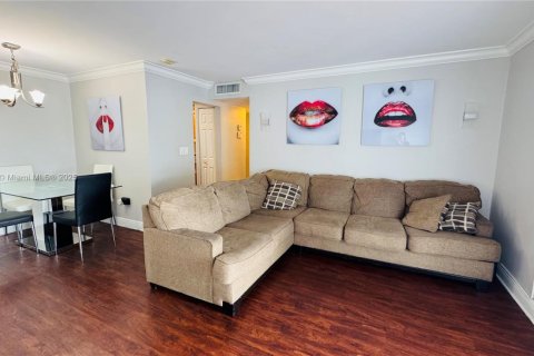 Copropriété à louer à Miami, Floride: 2 chambres, 70.88 m2 № 1946029 - photo 5