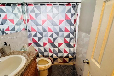 Copropriété à louer à Miami, Floride: 2 chambres, 70.88 m2 № 1946029 - photo 11