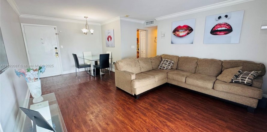 Condo à Miami, Floride, 2 chambres  № 1946029