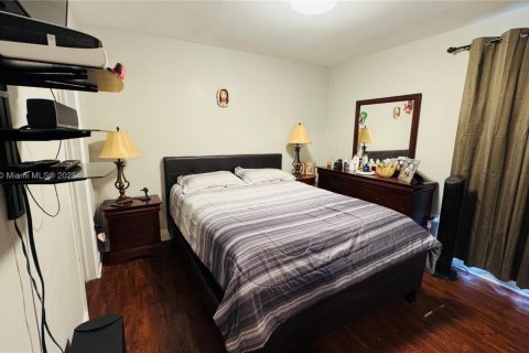 Copropriété à louer à Miami, Floride: 2 chambres, 70.88 m2 № 1946029 - photo 12