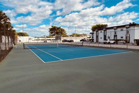 Copropriété à louer à Miami, Floride: 2 chambres, 70.88 m2 № 1946029 - photo 20