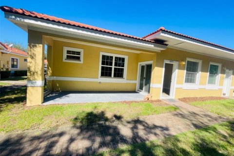 Appartement à Poinciana, Floride 2 chambres, 85.75 m2 № 2415158