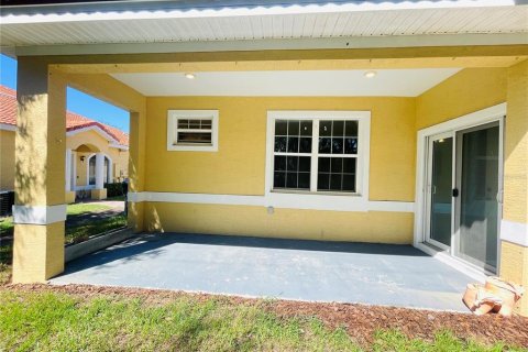 Appartement à louer à Poinciana, Floride: 2 chambres, 85.75 m2 № 2415158 - photo 2
