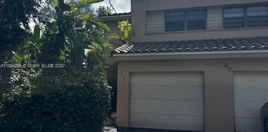 Таунхаус в Корал-Спрингс, Флорида 3 спальни, 134.71м2 № 1949058