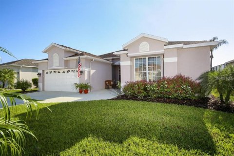 House in Bradenton, Florida 3 bedrooms, 154.31 sq.m. № 2109447 - photo 2