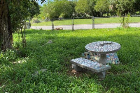 Casa en alquiler en Fort Pierce, Florida, 1 dormitorio, 92.9 m2 № 1224806 - foto 1