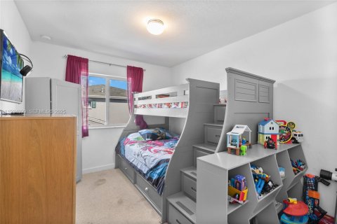 Снять в аренду таунхаус в Флорида-Сити, Флорида 4 спальни, 160.72м2, № 1992406 - фото 22