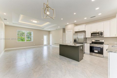 Casa en venta en North Port, Florida, 3 dormitorios № 2008561 - foto 15