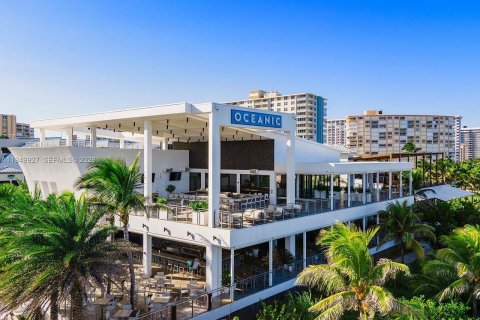 Condominio en venta en Pompano Beach, Florida, 2 dormitorios, 102.19 m2 № 2005909 - foto 27