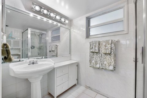 Condominio en venta en Pompano Beach, Florida, 2 dormitorios, 102.19 m2 № 2005909 - foto 17