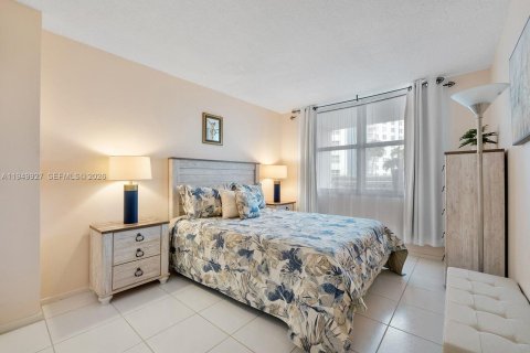 Condominio en venta en Pompano Beach, Florida, 2 dormitorios, 102.19 m2 № 2005909 - foto 9