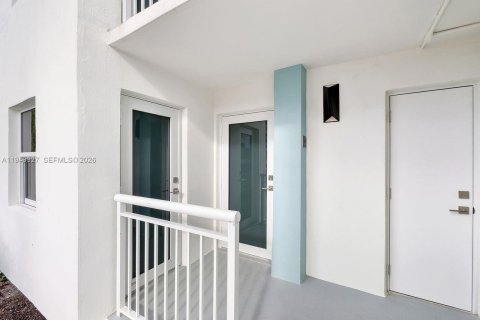 Condominio en venta en Pompano Beach, Florida, 2 dormitorios, 102.19 m2 № 2005909 - foto 15