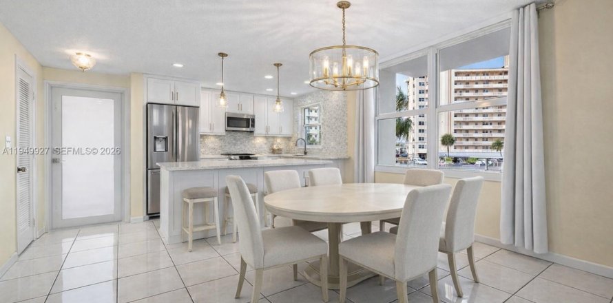 Condominio en Pompano Beach, Florida, 2 dormitorios  № 2005909