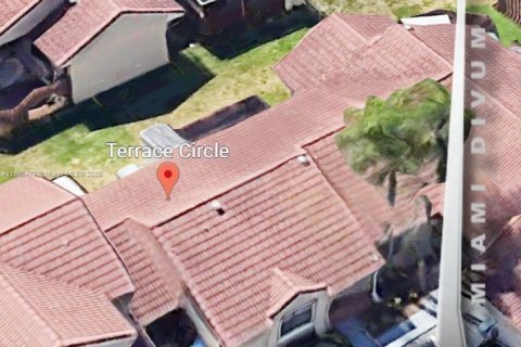 Снять в аренду таунхаус в Хайалиа, Флорида 2 спальни, 146.97м2, № 1948282 - фото 5