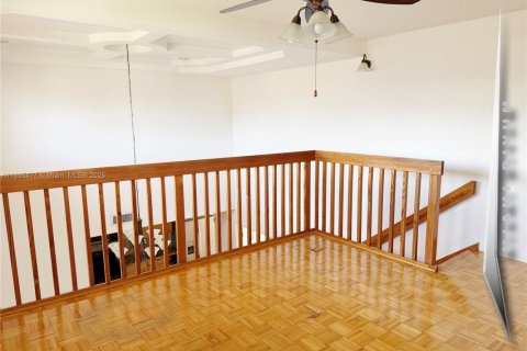 Снять в аренду таунхаус в Хайалиа, Флорида 2 спальни, 146.97м2, № 1948282 - фото 19